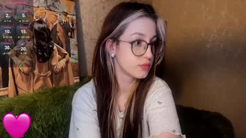 Snapshot of caramel_95 chatting on April 11, 6:56 pm caramel_95 online show from April 11, 6:56 pm