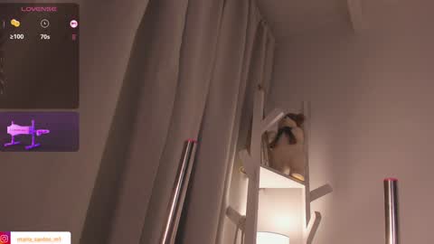  Mara  online show from December 17, 1:29 am