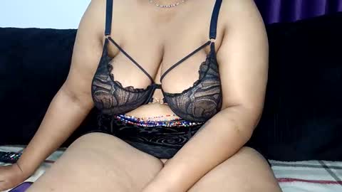 caramel_drip1 online show from February 28, 1:39 am