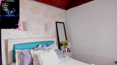 Snapshot of caramel_kiss_ chatting on June 11, 12:47 pm caramel_kiss_ online show from June 11, 12:47 pm