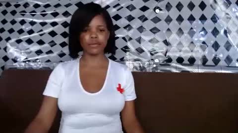 Snapshot of caramelbbe chatting on February 24, 10:48 am fifi online show from February 24, 10:48 am