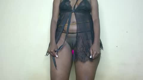 Snapshot of caramelebony_ chatting on January 9, 8:11 pm caramelebony_ online show from January 9, 8:11 pm