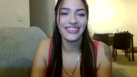 Snapshot of caramelmami26 chatting on January 13, 5:01 am caramelmami26 online show from January 13, 5:01 am