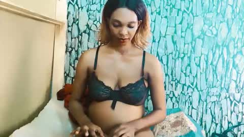 Snapshot of caramelminxxx1 chatting on February 6, 7:56 am caramelminxxx1 online show from February 6, 7:56 am