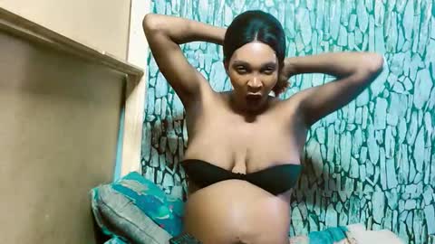 Snapshot of caramelminxxx1 chatting on February 27, 6:57 am caramelminxxx1 online show from February 27, 6:57 am