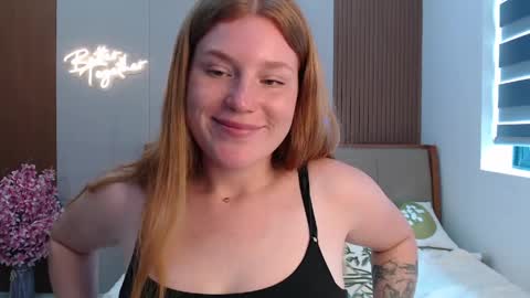 Snapshot of caramelstorm chatting on April 6, 4:46 am Lana online show from April 6, 4:46 am