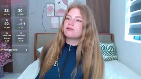 Snapshot of caramelstorm chatting on April 9, 3:17 am Lana online show from April 9, 3:17 am