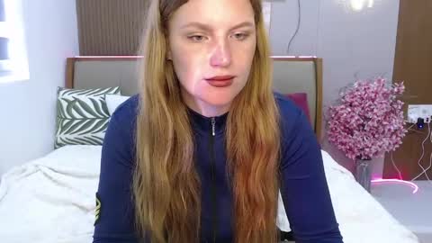 Snapshot of caramelstorm chatting on April 17, 1:19 am Lana online show from April 17, 1:19 am