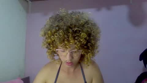 Snapshot of cardibloom0 chatting on March 11, 5:52 pm cardibloom0 online show from March 11, 5:52 pm