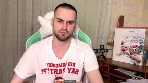 Snapshot of cari_2you chatting on December 5, 8:05 pm Cari online show from December 5, 8:05 pm