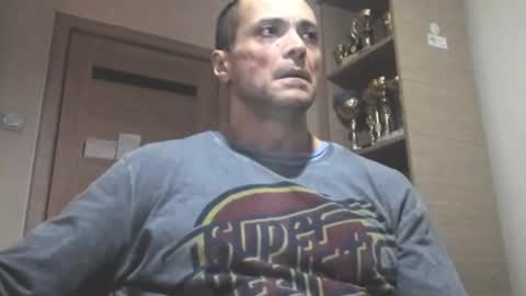 Laz online show from October 18, 8:42 pm