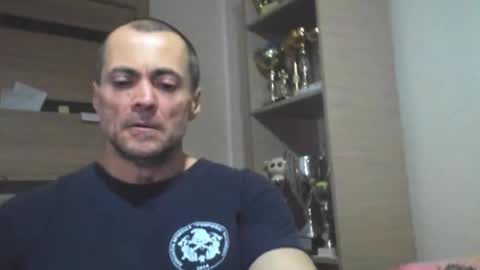 Laz online show from January 14, 10:47 pm