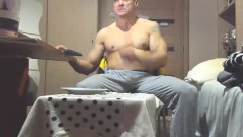 Laz online show from February 4, 2:45 pm