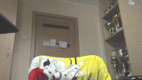 Laz online show from April 8, 5:13 pm