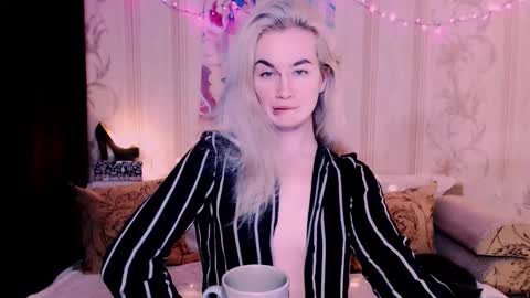 Carin online show from February 28, 1:17 am