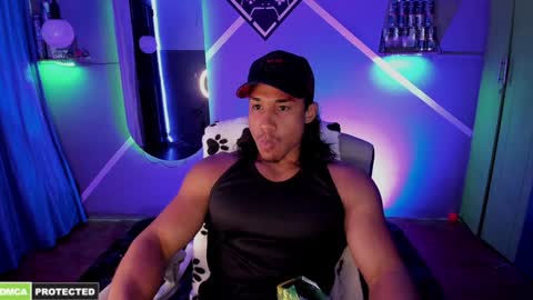 Snapshot of carl_smithh chatting on December 3, 4:03 am Carl online show from December 3, 4:03 am