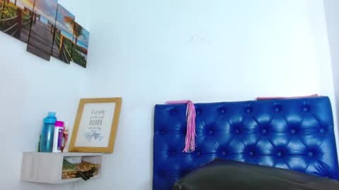 Snapshot of carla_beer chatting on December 24, 1:50 pm Carla online show from December 24, 1:50 pm