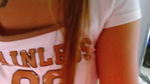 Snapshot of carla_beer chatting on December 30, 6:38 pm Carla online show from December 30, 6:38 pm