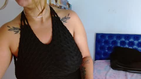 Snapshot of carla_beer chatting on January 5, 11:48 am Carla online show from January 5, 11:48 am