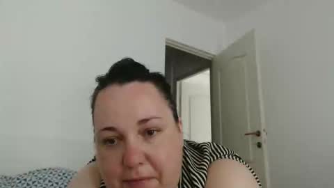 Snapshot of carlaruth chatting on June 6, 4:44 pm Carlaruth online show from June 6, 4:44 pm