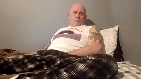 carldhammers online show from February 24, 8:01 am