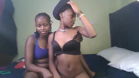 carlex_ online show from November 6, 9:26 pm