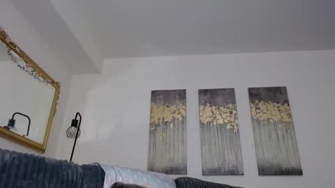 Carlie online show from April 18, 11:27 pm