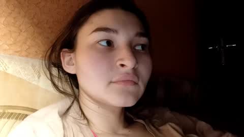 Snapshot of carlinematsuzaki chatting on February 14, 2:58 pm Jessie online show from February 14, 2:58 pm