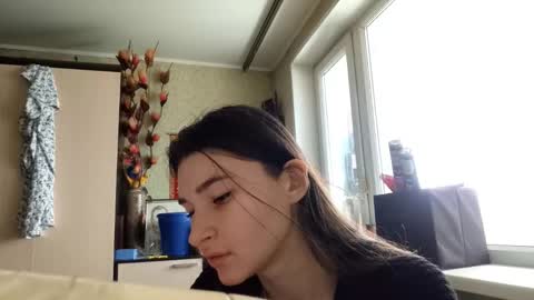 Snapshot of carlinematsuzaki chatting on February 24, 4:43 am Jessie online show from February 24, 4:43 am