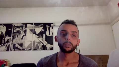 Snapshot of carlos037tm chatting on December 9, 10:52 pm Carlos online show from December 9, 10:52 pm