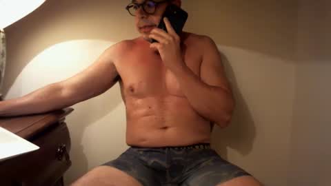 Snapshot of carlos499723 chatting on March 19, 3:32 am carlos499723 online show from March 19, 3:32 am