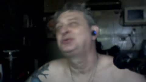 Snapshot of carlos712009 chatting on February 14, 8:11 am carlos712009 online show from February 14, 8:11 am