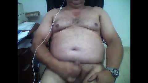 Snapshot of carlos8711 chatting on November 1, 10:39 am carlos8711 online show from November 1, 10:39 am