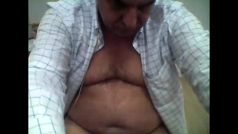 Snapshot of carlos8711 chatting on March 11, 8:42 am carlos8711 online show from March 11, 8:42 am