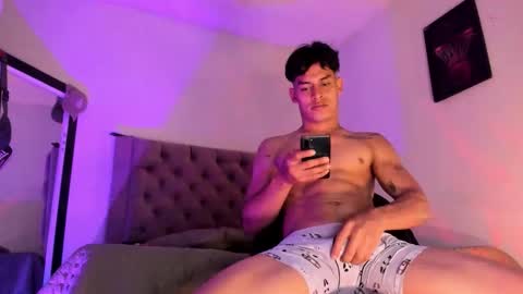 carloshero69 online show from November 28, 9:17 pm