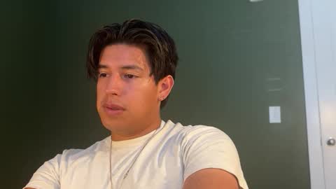 Snapshot of carlosjosecb1 chatting on October 21, 3:46 pm carlos online show from October 21, 3:46 pm