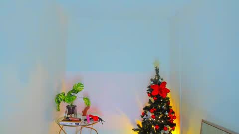 Snapshot of carlota_peach chatting on December 31, 3:53 pm Andrea online show from December 31, 3:53 pm