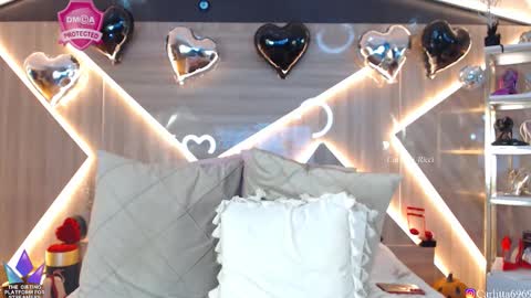 Snapshot of carlotta_ricci chatting on October 12, 4:22 am Carla Carla I am sensual goddes and i was born for loveworshipping and enjoyment. online show from October 12, 4:22 am