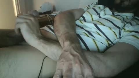 Snapshot of carloxxx24 chatting on October 1, 5:13 am DBX online show from October 1, 5:13 am