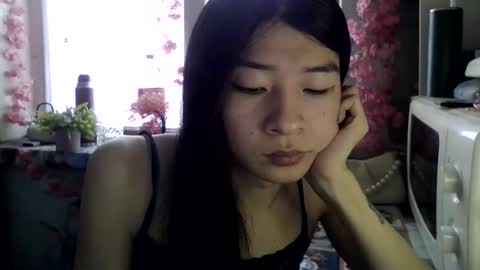 CarlyJoy online show from March 6, 12:01 pm