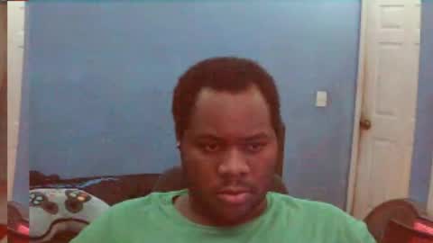 Snapshot of carlylecoop chatting on June 16, 3:31 am carlylecoop online show from June 16, 3:31 am
