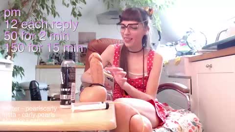 Carly Pearls online show from February 9, 1:56 pm