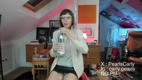 Snapshot of carlypearls chatting on July 19, 2:04 am Carly Pearls online show from July 19, 2:04 am