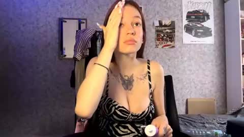 Snapshot of carmelinarolstad chatting on July 22, 7:22 am Alexa online show from July 22, 7:22 am