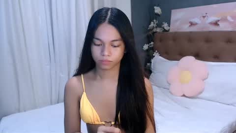 Snapshot of carmella_amethyst chatting on July 18, 10:30 am CARMELLA online show from July 18, 10:30 am