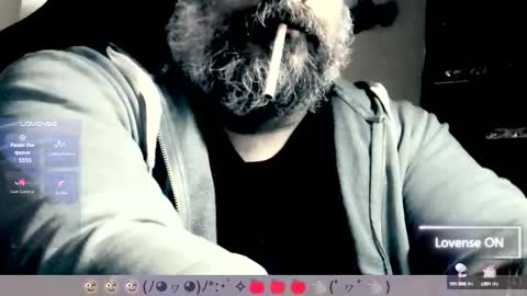 Snapshot of carmelo_devitto chatting on September 30, 7:02 am soy Batman online show from September 30, 7:02 am