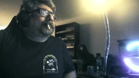 Snapshot of carmelo_devitto chatting on November 24, 3:50 am soy Batman online show from November 24, 3:50 am