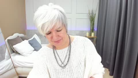 Carmen online show from December 9, 6:12 am