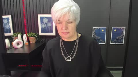 Carmen online show from January 3, 8:43 pm