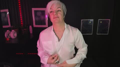 Carmen online show from January 3, 11:44 pm